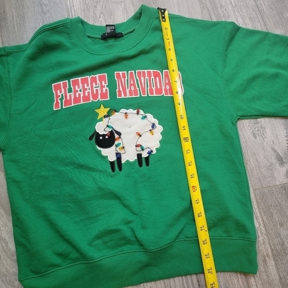 *LAST CHANCE* 2/$20 Forever 21 Fleeece Navidad Holiday Sweatshirt S - Picture 9 of 10